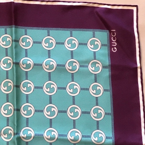 Statement Gucci 100% Silk Scarf Network GG 90 x 90 - Picture 12 of 12